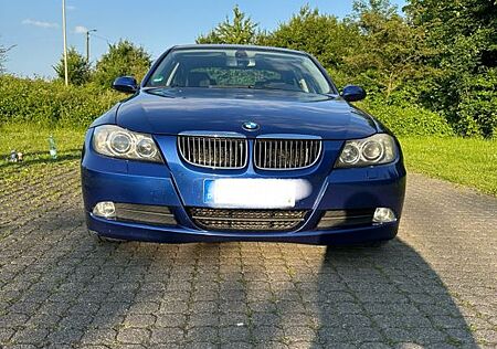 BMW 325d -E90