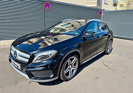 Mercedes-Benz GLA 200 d 4MATIC DCT AMG Line - MB100 Garantie !