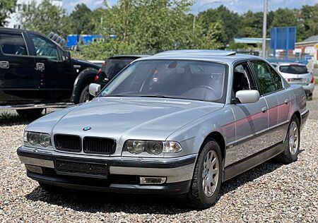 BMW 740iL V8 Klima Leder Navi Xenon Alu