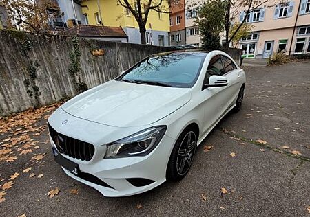 Mercedes-Benz CLA 200 -