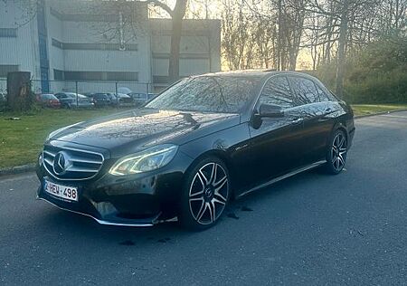 Mercedes-Benz E 500 E500 4-Matic AMG (4.7 V8 408 Hp)