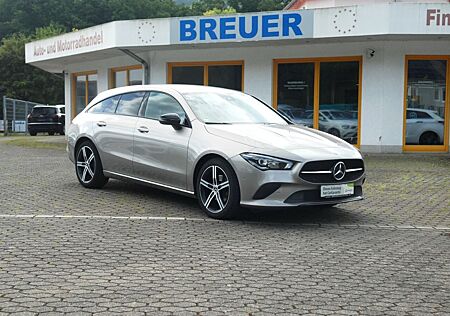 Mercedes-Benz CLA 180 Shooting Brake CLA 180 Automatitk Navi L