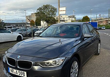 BMW 318d - TÜV NEU / 2. HAND / NAVI / PDC / TEMPOMAT