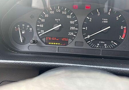 BMW 318i E36