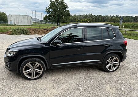 VW Tiguan Volkswagen 2.0 TSI R-Line Allrad