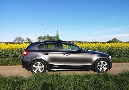 BMW 118 H118i - gepflegtes Nichtraucherauto, Schiebedach