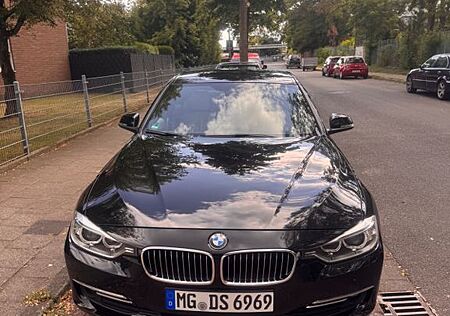BMW 320d Luxury Line Luxury Line