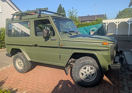 Mercedes-Benz G 230