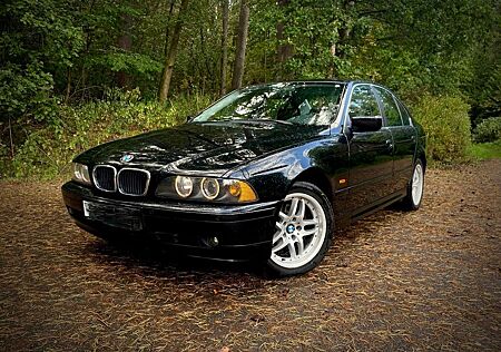 BMW 520i E39 2 Hand TÜV 10/27