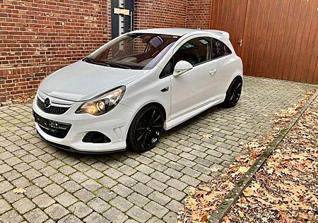 Opel Corsa 1.6 Turbo OPC Nürburgring Edition OPC ...