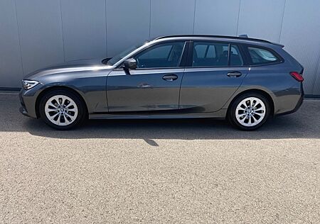 BMW 318dA *LED*PDC*DAB*Navi*Anhängerkupplung