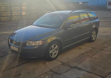 Volvo V50 2.0 D2 Momentum | Vollleder | Klimaautomatik