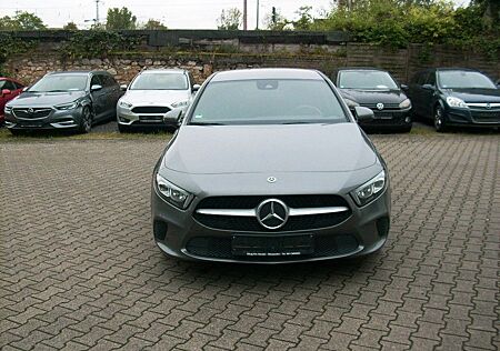 Mercedes-Benz A 180 d DCT, AC, PDC, Leder