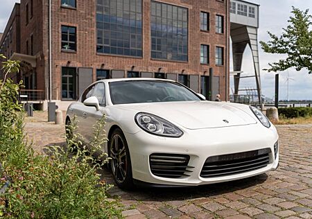 Porsche Panamera GTS GTS