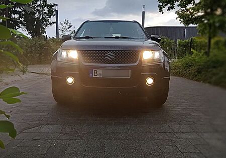 Suzuki Grand Vitara 2.4 Comfort Limited