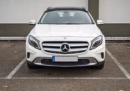 Mercedes-Benz GLA 180 -