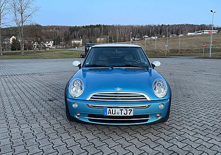 Mini Cooper R53 Facelift - Top Ausstattung