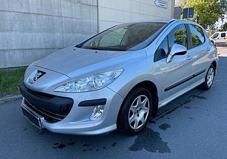 Peugeot 308 Tendance*Klimaanlage*AHK*2 Besitz*