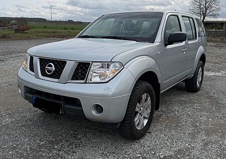 Nissan Pathfinder 2.5 dCi Comfort Comfort