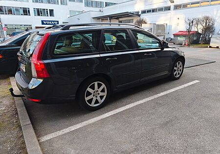 Volvo V50 D5 -
