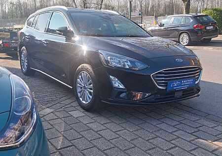 Ford Focus Turnier Titanium