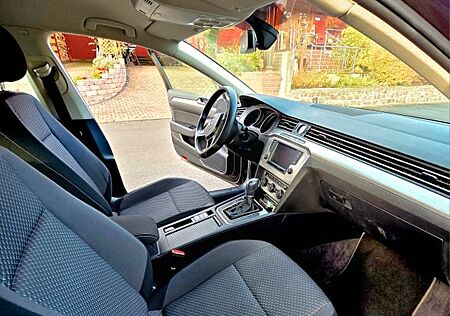 VW Passat Variant gebraucht kaufen VW Passat Variant Volkswagen 2.0 TDI DSG Comfortline Bluemo...