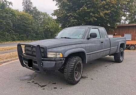 Dodge RAM 2500 Cummins 5,9/24 Kanada Modell 2WD