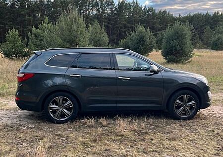 Hyundai Grand Santa Fe 2.2 CRDi Premium 4WD Automati...