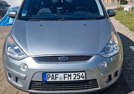 Ford S-Max 2,0 TDCi 103kW DPF Titanium Titanium