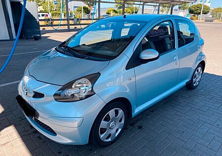 Toyota Aygo (X) Aygo (X) 1,0 -