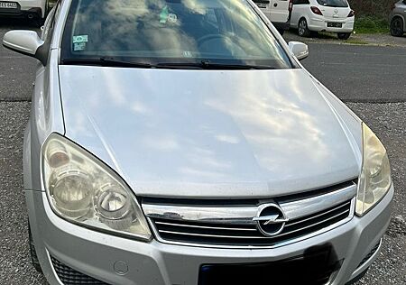 Opel Astra Caravan 1.9 CDTI 74kW -