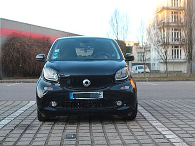 Smart ForTwo coupé EQ - Pano|schwarz|Rückfahrkamera