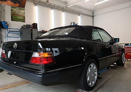 Mercedes-Benz E 300 300 CE -24 V Cabrio deutsches Auto H-Kennzeichen