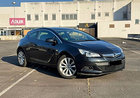Opel Astra GTC 1.4 Turbo 88kW -