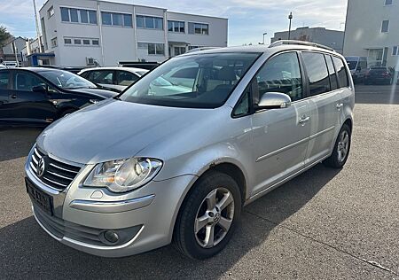 VW Touran Volkswagen Highline Automatik