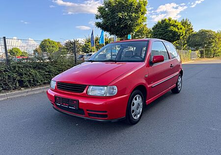 VW Polo Volkswagen 1.0 Automatik TÜV NEU Rentner viel Neu Top