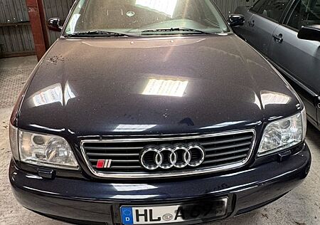 Audi A6 2.8 Avant qu. 142kW Vollausst., bald Oldtimer