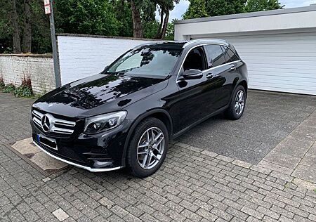 Mercedes-Benz GLC 220 d 9G 4M PANO AMG LINE LED COMAND CAM AIRMATIC