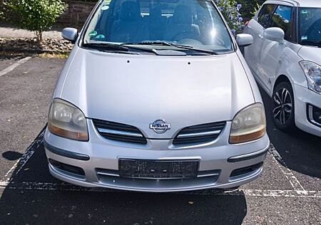 Nissan Almera Tino 1,8 I -