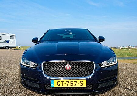 Jaguar XE Diesel 2.0 l 208PS Portfolio