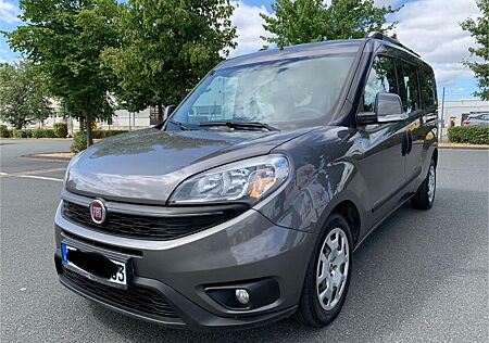 Fiat Doblo 1.6 16V Multijet 88kW LOUNGE sehr gepflegt