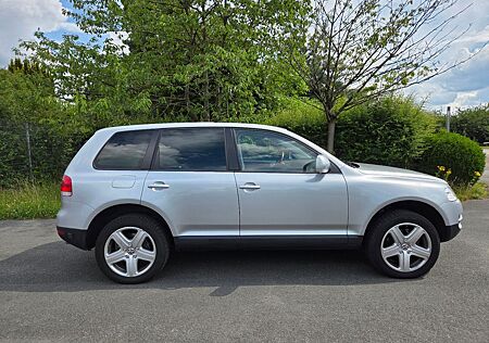 VW Touareg Volkswagen V6 3.2 erster Hand - el. AHK 3.5 t