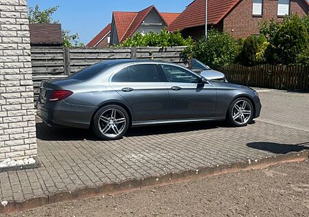 Mercedes-Benz E 220 d AMG Line Autom. AMG Line