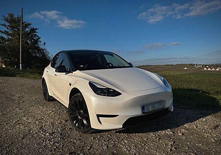 Tesla Model Y Long Range Dual Motor AWD Acc Boost