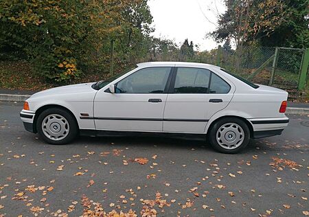 BMW 320 .E36.Klima.Tü5.26.1Rentnerhand.s.g.Zustand