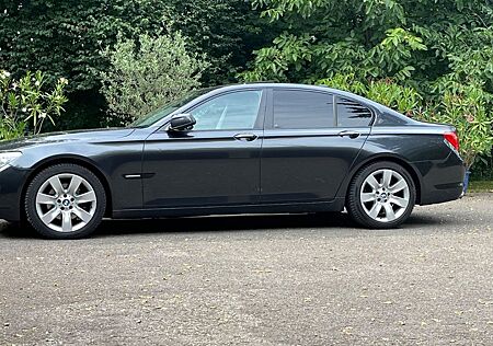 BMW 730D VOLLAUSSTATTUNG/KEYL.GO/HEADUP/SITZBELÜFT.