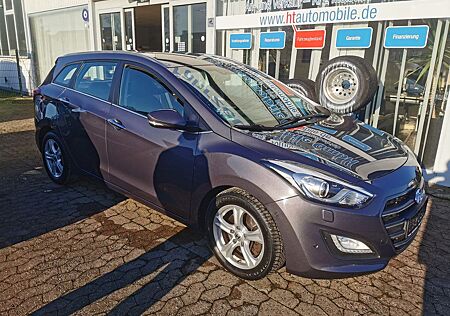 Hyundai i30 cw blue Premium-Navi-Kamera-PDC-Lenkradh.