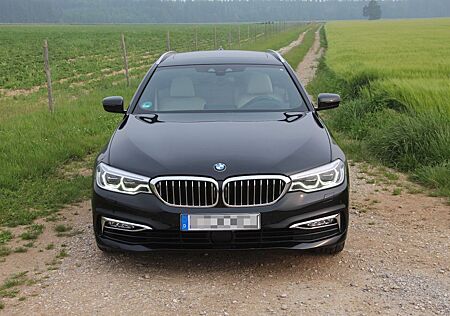 BMW 530i Touring A Luxury Line