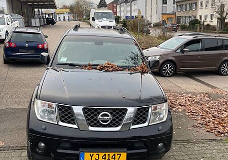 Nissan Pathfinder 2.5 dCi LEDER/KAMERA/ALU