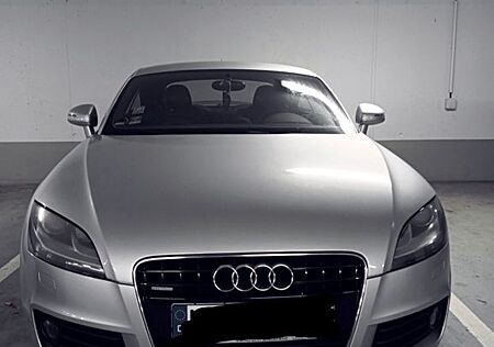Audi TT Coupe 3.2 S tronic quattro -